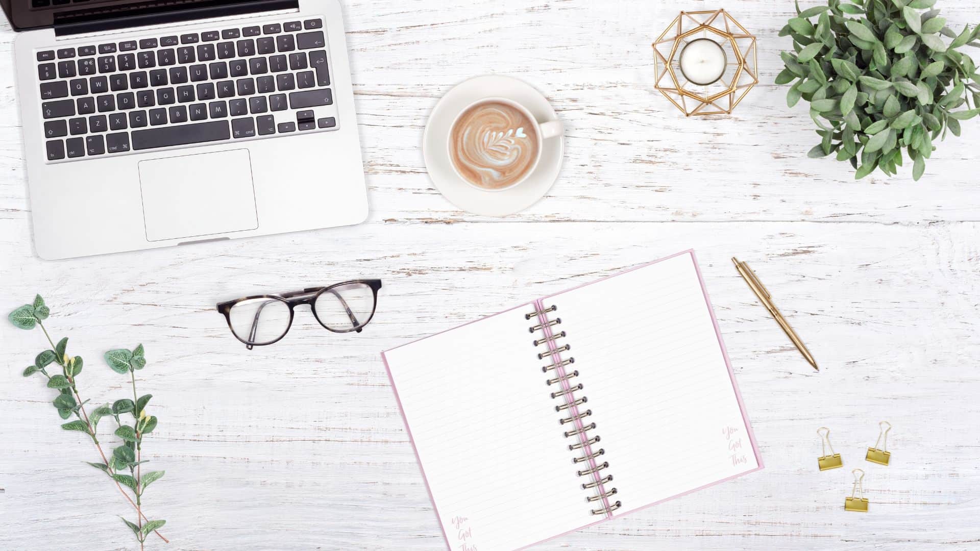 how to create a perfect flatlay with props examples