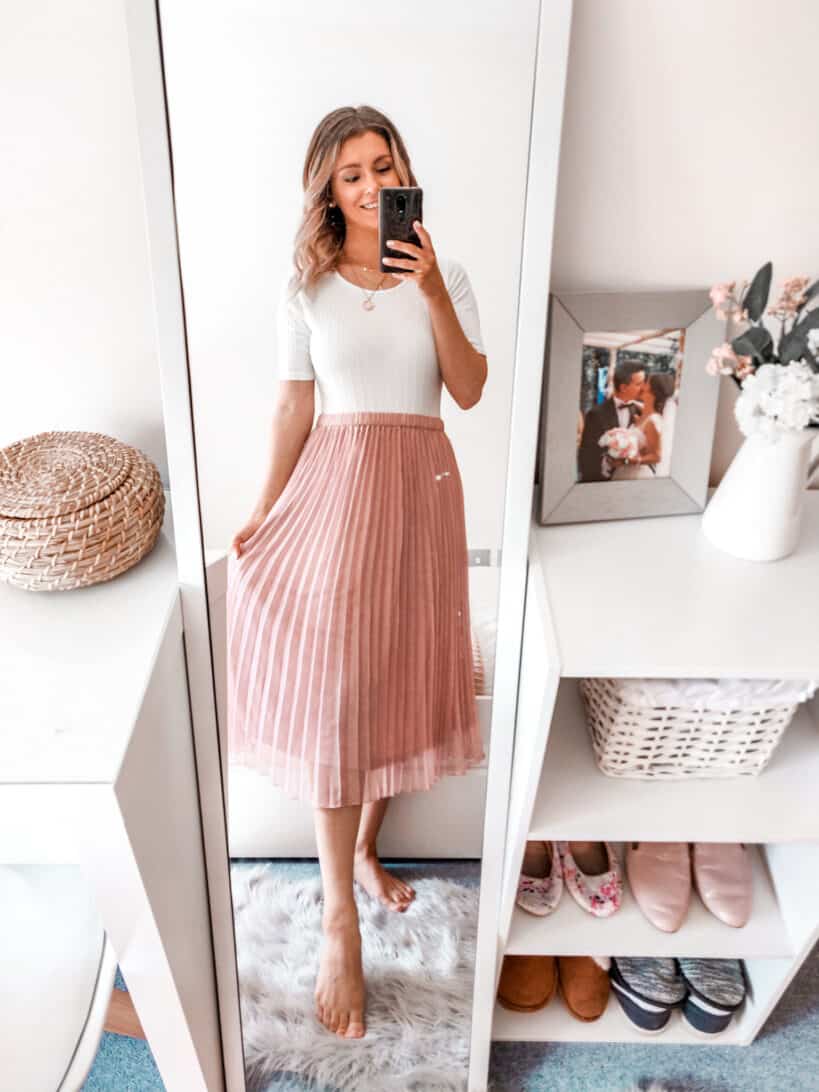 Pink pleated skirt spring summer outfit ideas Boohoo