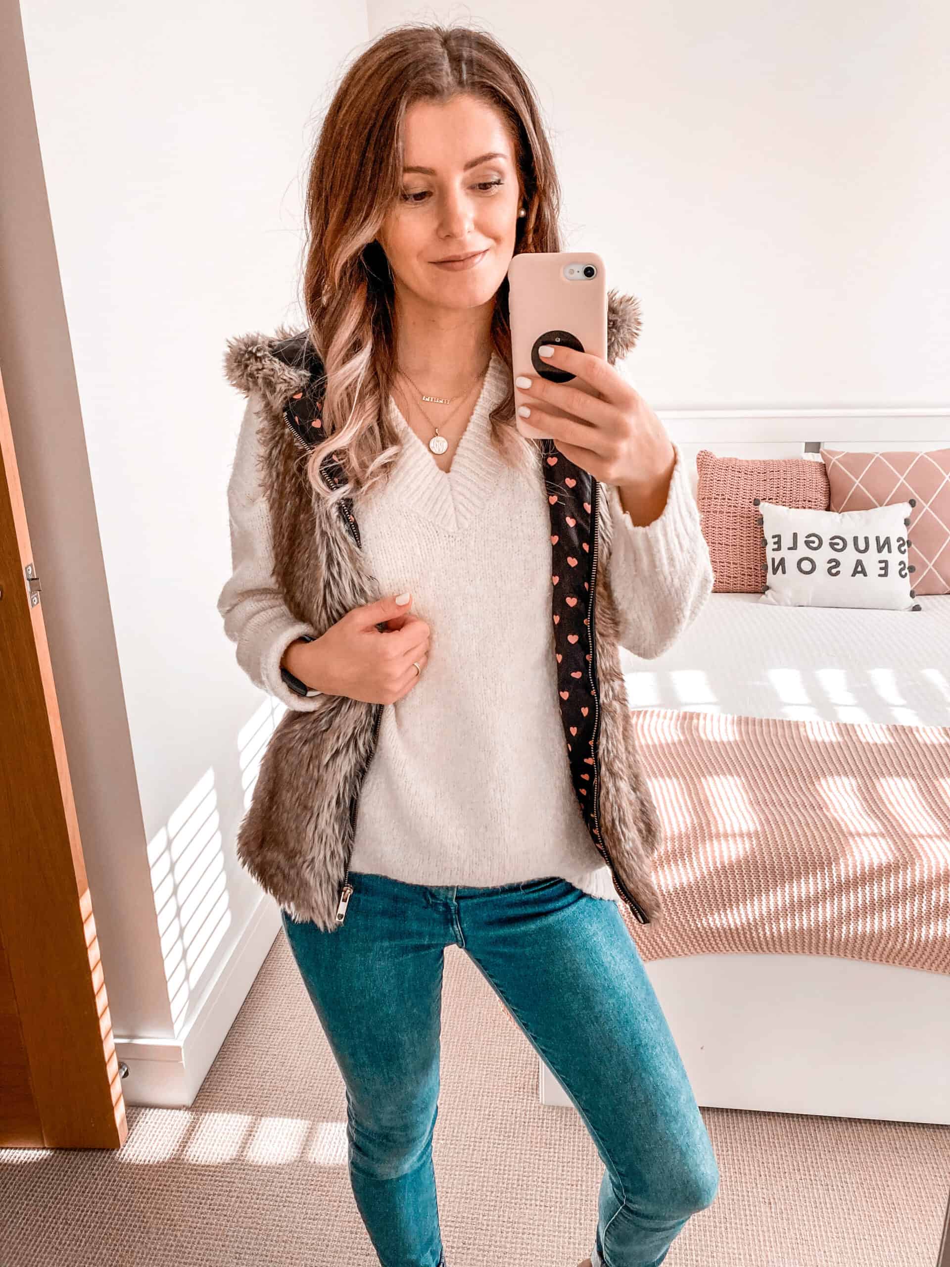Faux fur vest gilet oversized knitwear tan chelsea boots fall outfit