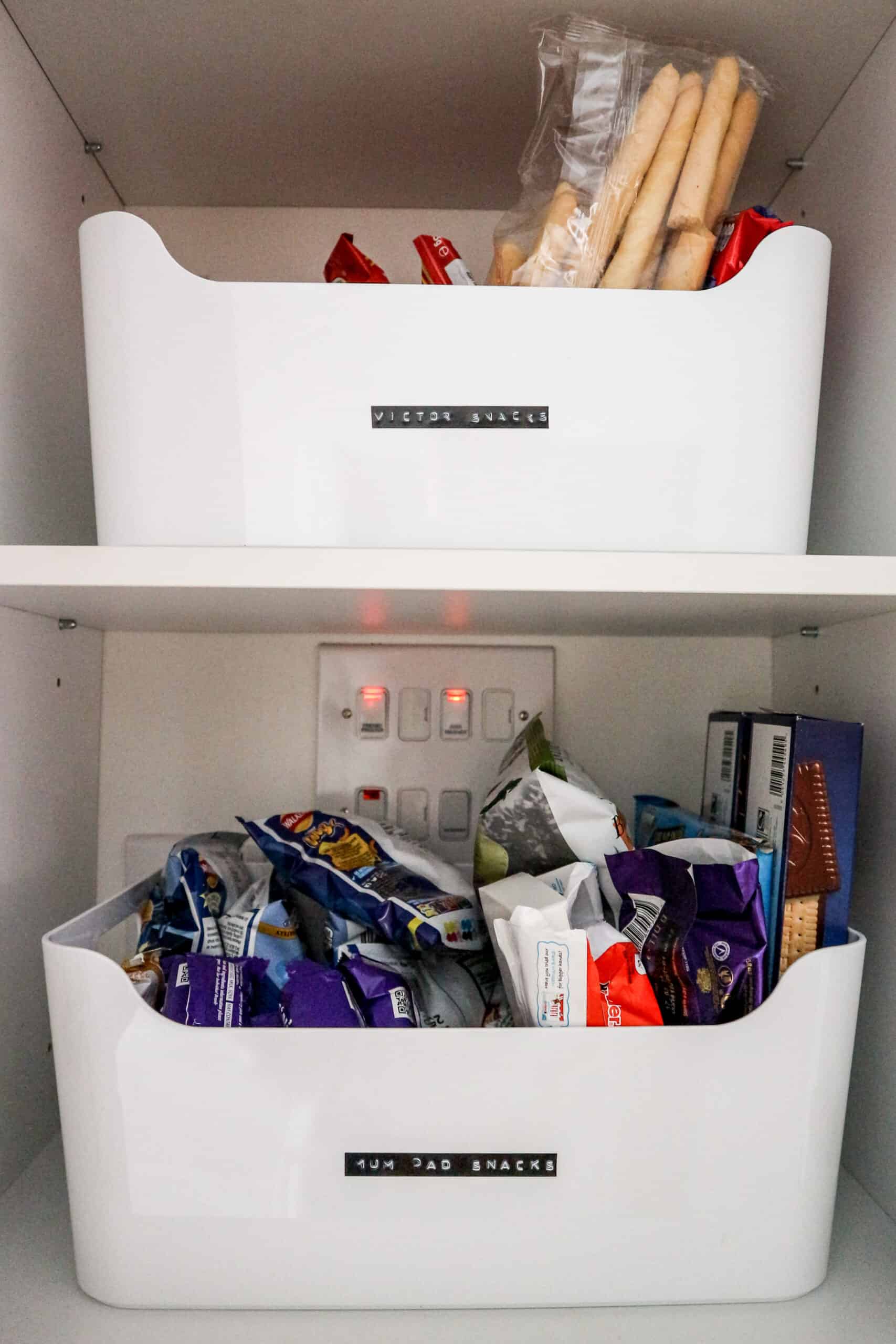 How to organize the snack cupboard